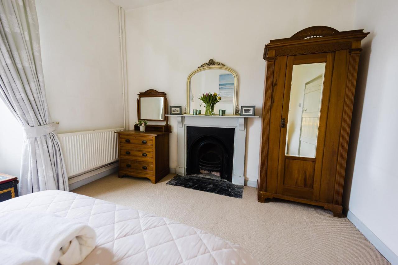 May Tree Cottage Manorbier 5 Mins From The Beach Sleeps 4 Exterior foto