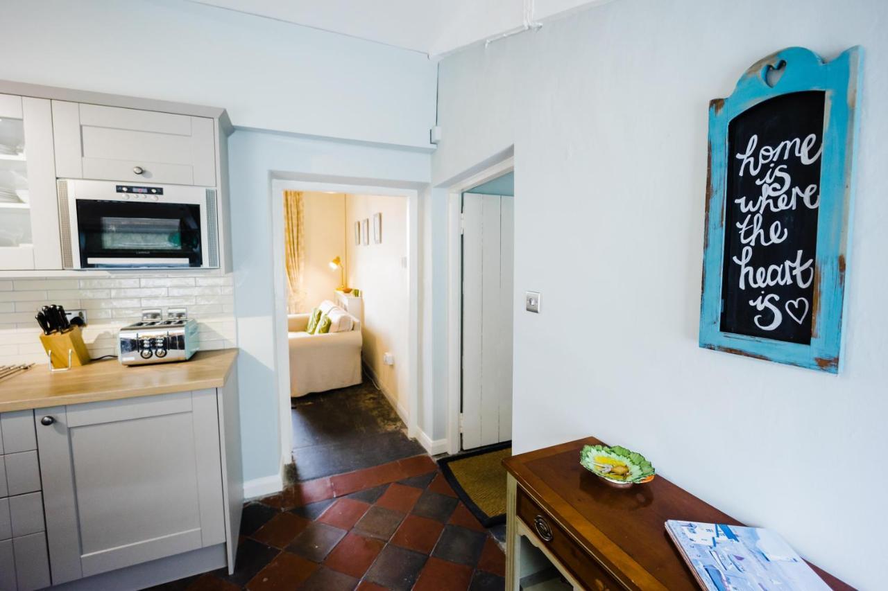 May Tree Cottage Manorbier 5 Mins From The Beach Sleeps 4 Exterior foto