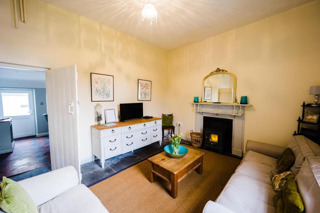 May Tree Cottage Manorbier 5 Mins From The Beach Sleeps 4 Exterior foto